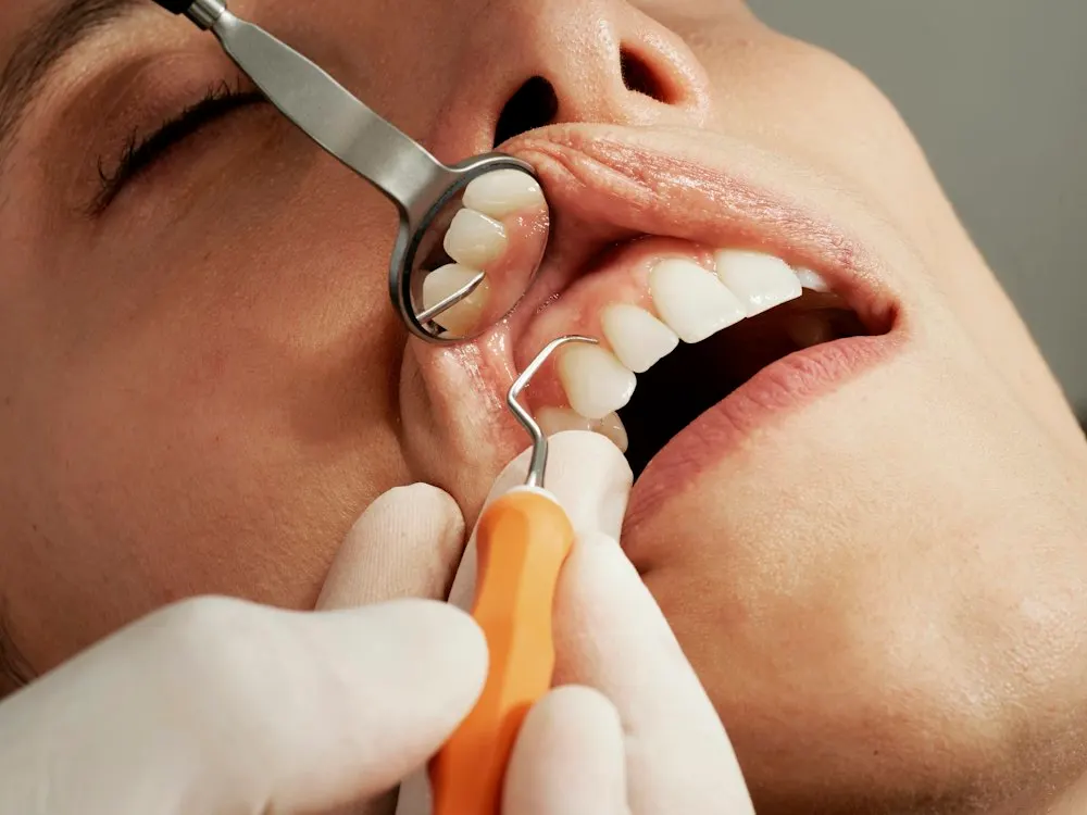 Revisión y limpieza dental